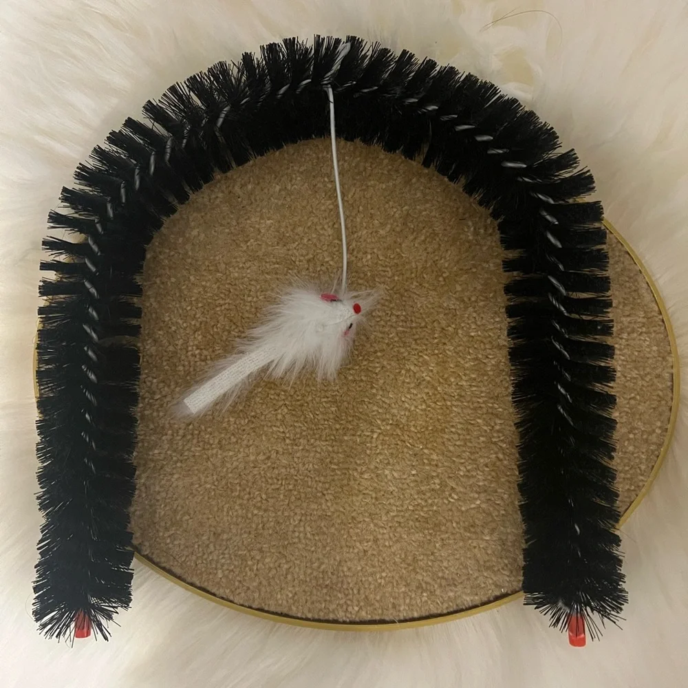 New Open Box - Cat Self Groomer